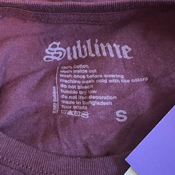 Sublime Women's Red Floral Graphic Short Sleeve T-Shirt - Size Small - NWT - Picture 2 of 5